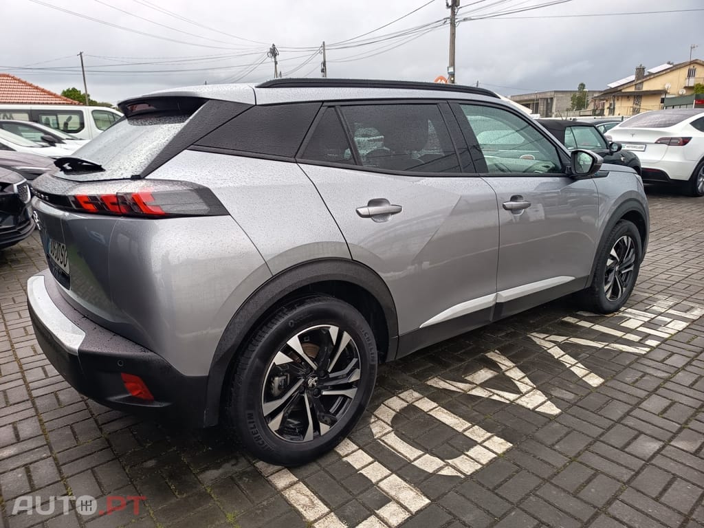 Peugeot E-2008 50 kWh Allure