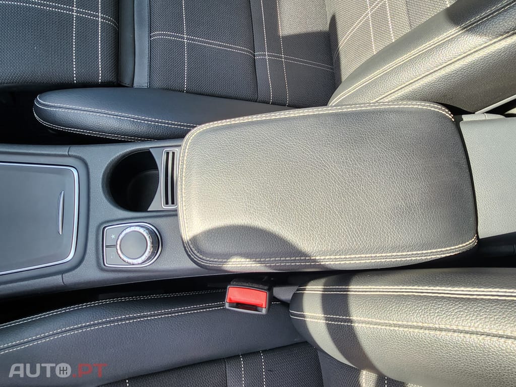 Mercedes-Benz A 180 d 7G-DCT AMG Line