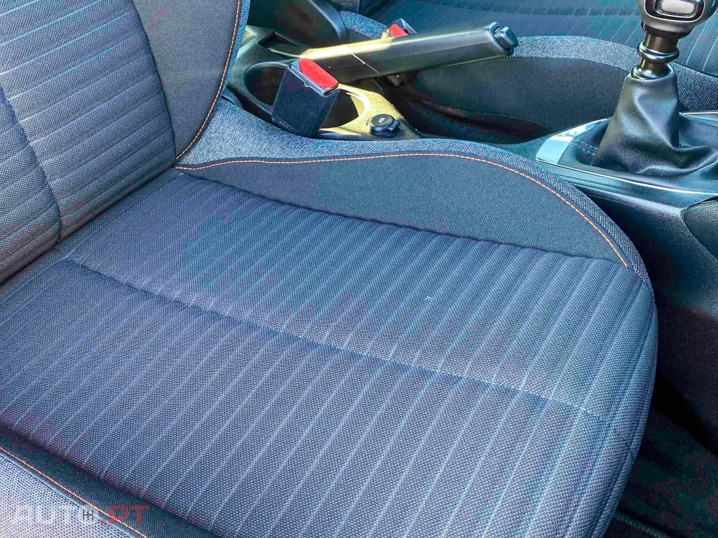 Peugeot 2008 1.2 PureTech Active Pack