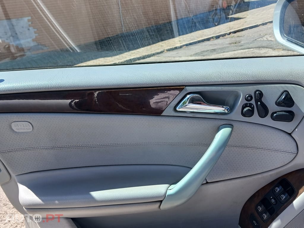 Mercedes-Benz C 320 V6