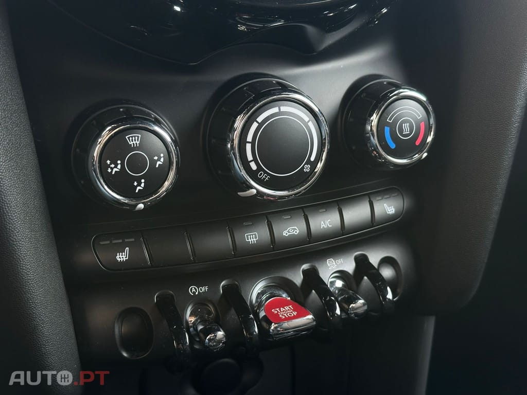 MINI Cooper One Blackyard