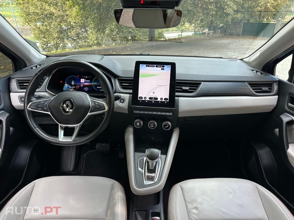 Renault Captur 1.6 E-Tech Initiale Paris