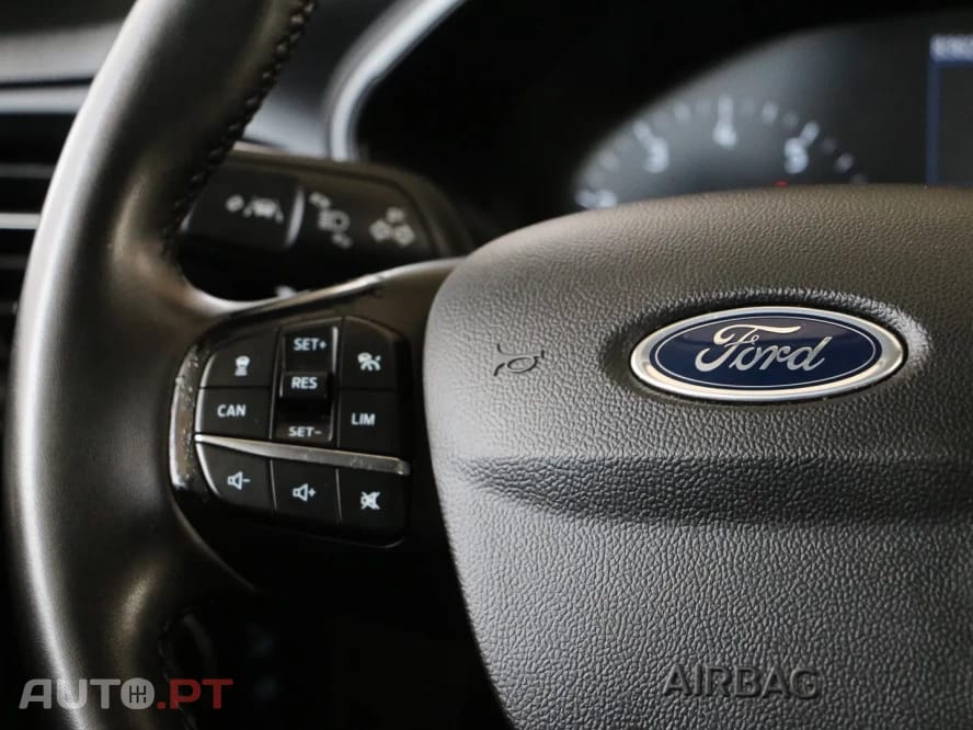 Ford Focus 1.0 EcoBoost MHEV Active Style SIP — fotografia 21