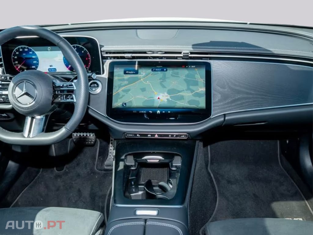 Mercedes-Benz E 220 I.V.A DEDUTÍVEL d AMG