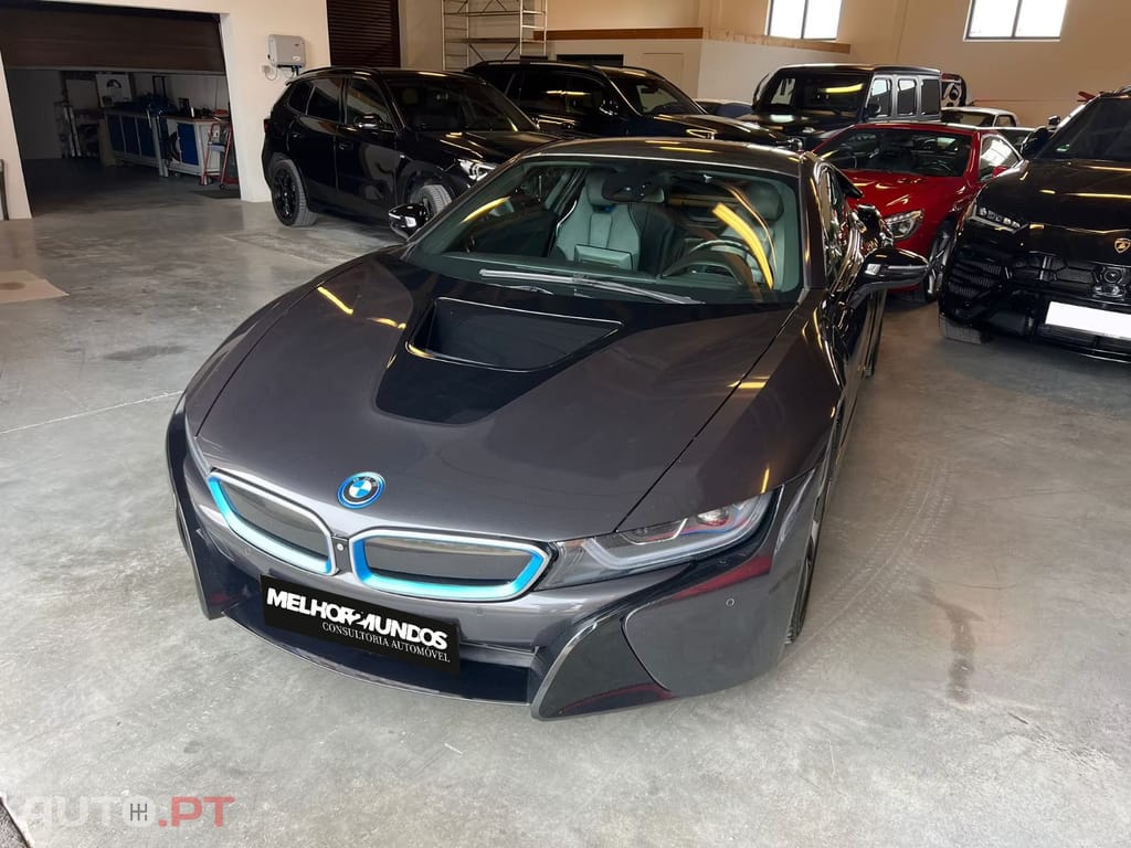BMW i8 Base