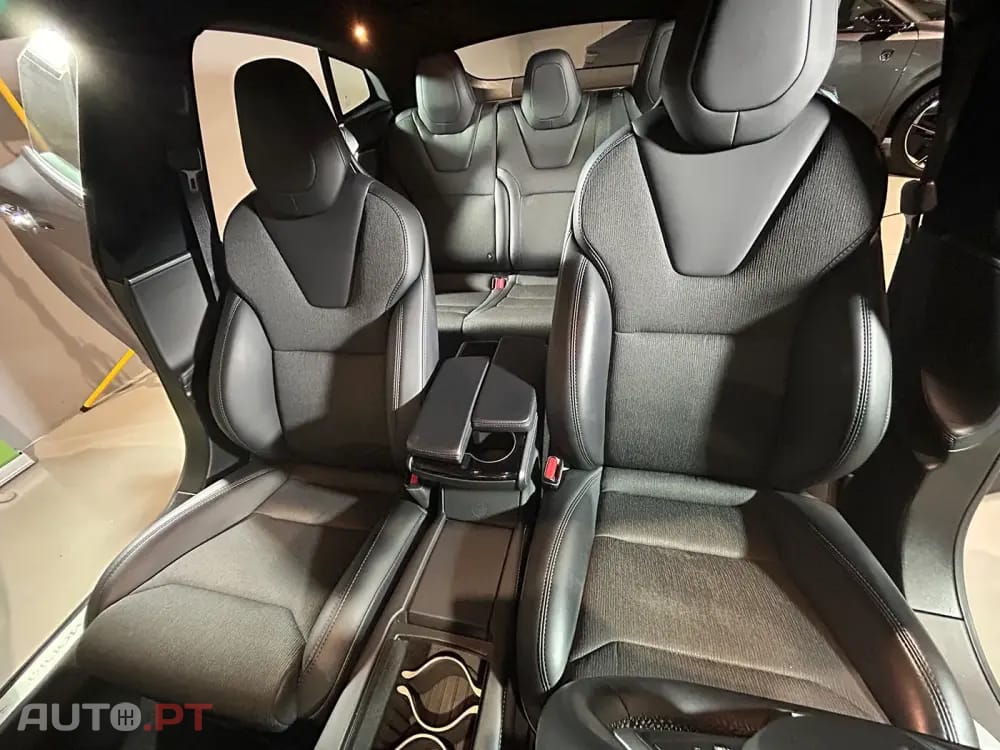 Tesla Model S 75D