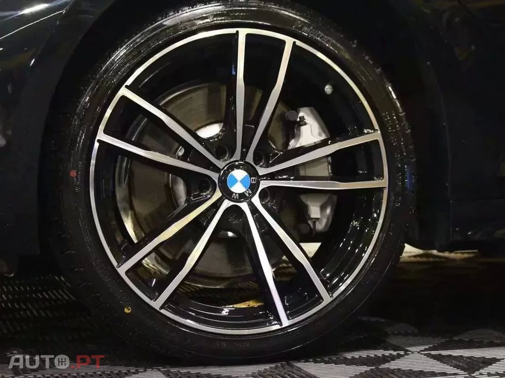 BMW 320 e Line Sport Auto