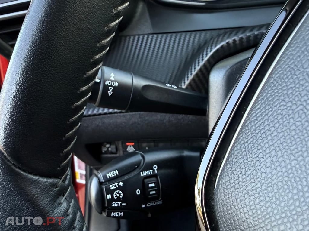 Peugeot 2008 PureTech 100 Style