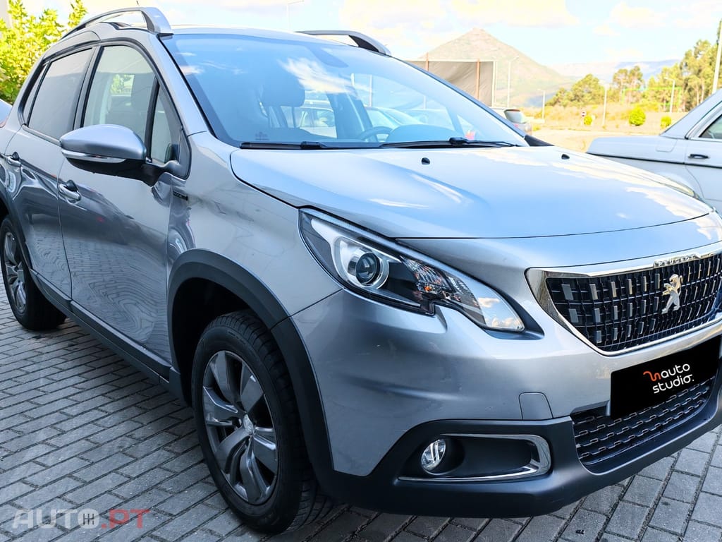 Peugeot 2008 1.2 PureTech Style
