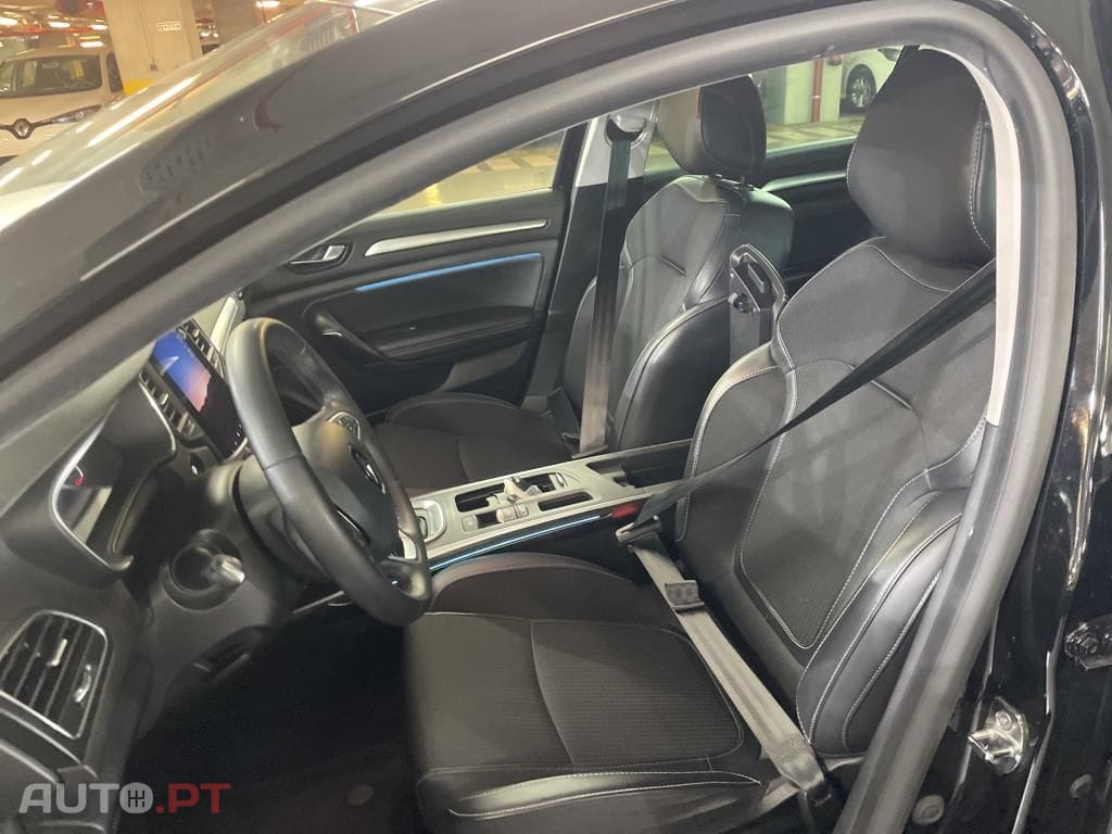 Renault Mégane Sport Tourer 1.5 Blue dCi Intens EDC