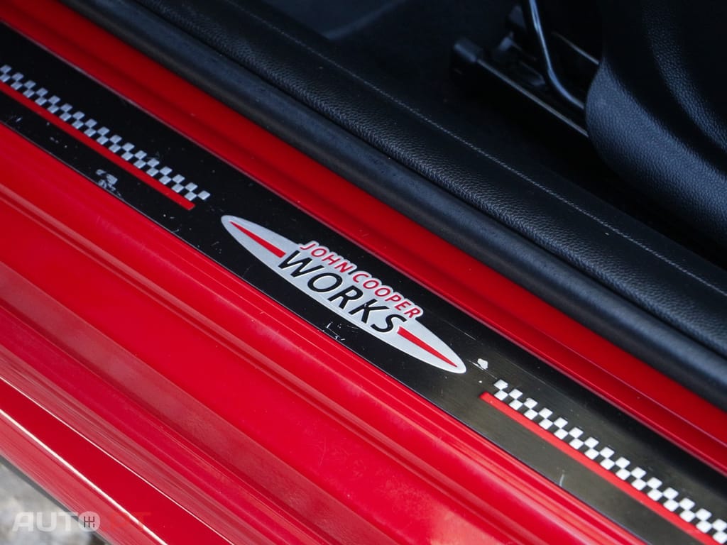 MINI Cabrio Cooper Premium First JCW Auto