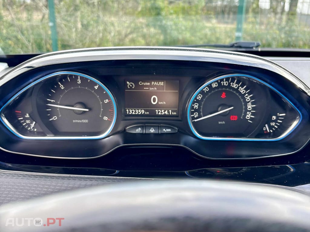 Peugeot 2008 1.5 BlueHDi Style