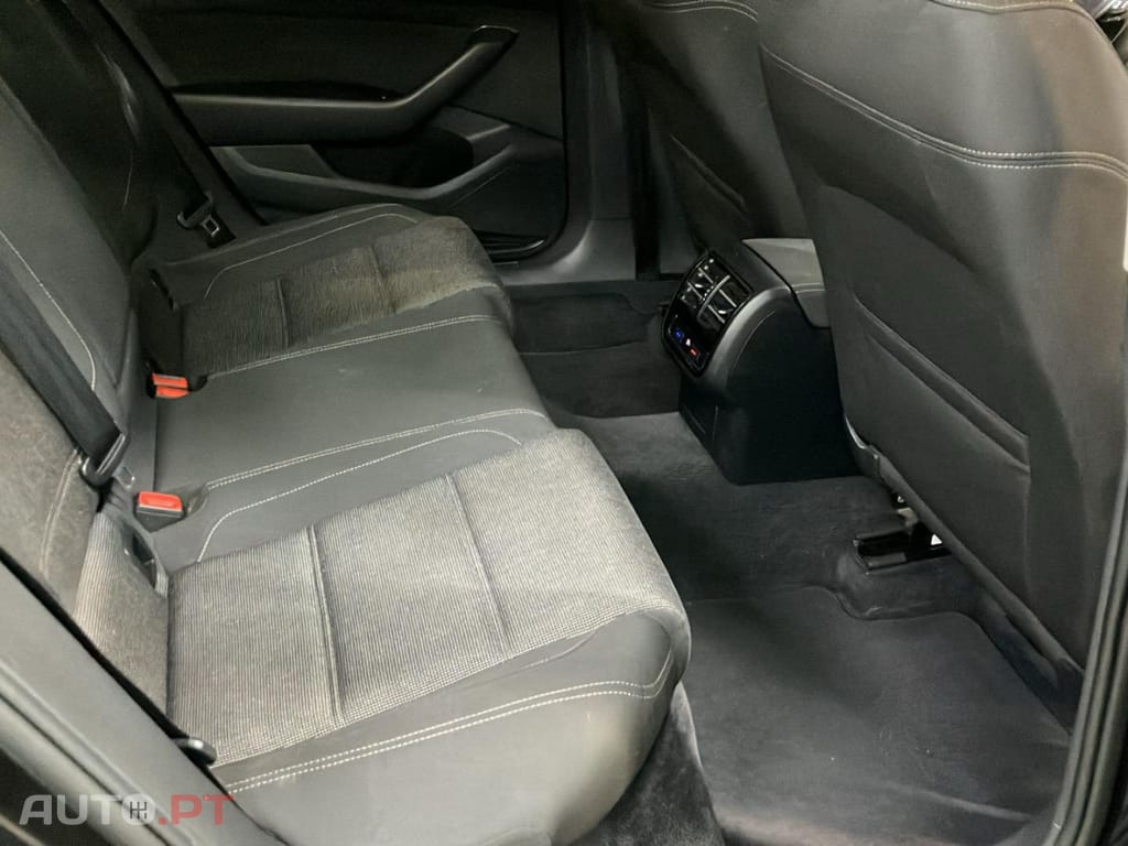 Volkswagen Passat 1.6 TDI Confortline