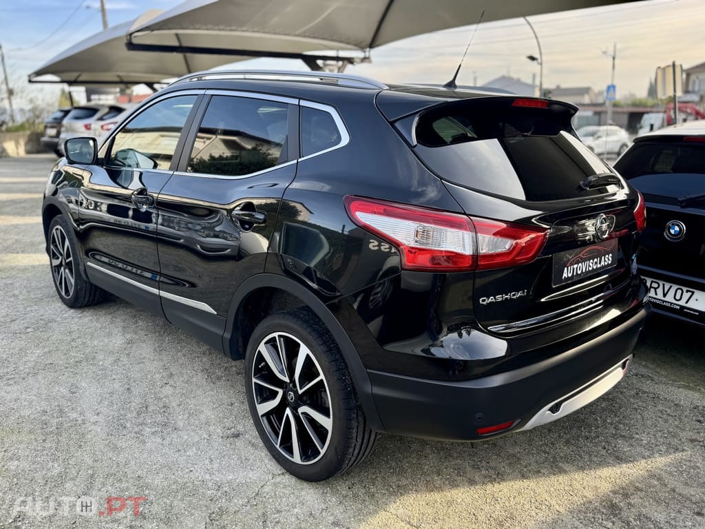 Nissan Qashqai 1.5 dCi Tekna Pele