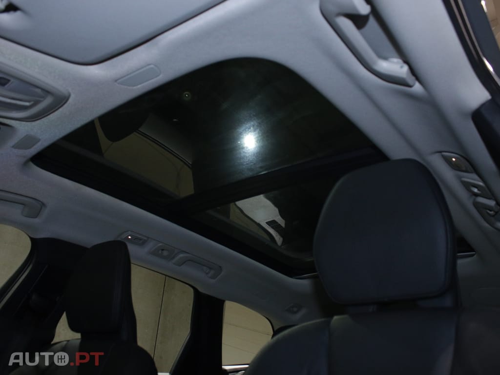 Volvo XC60 2.0 T6 PHEV Plus Dark AWD