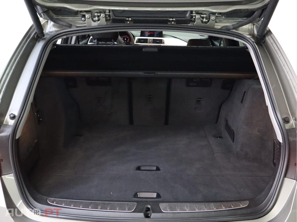 BMW 320 d Auto Advantage