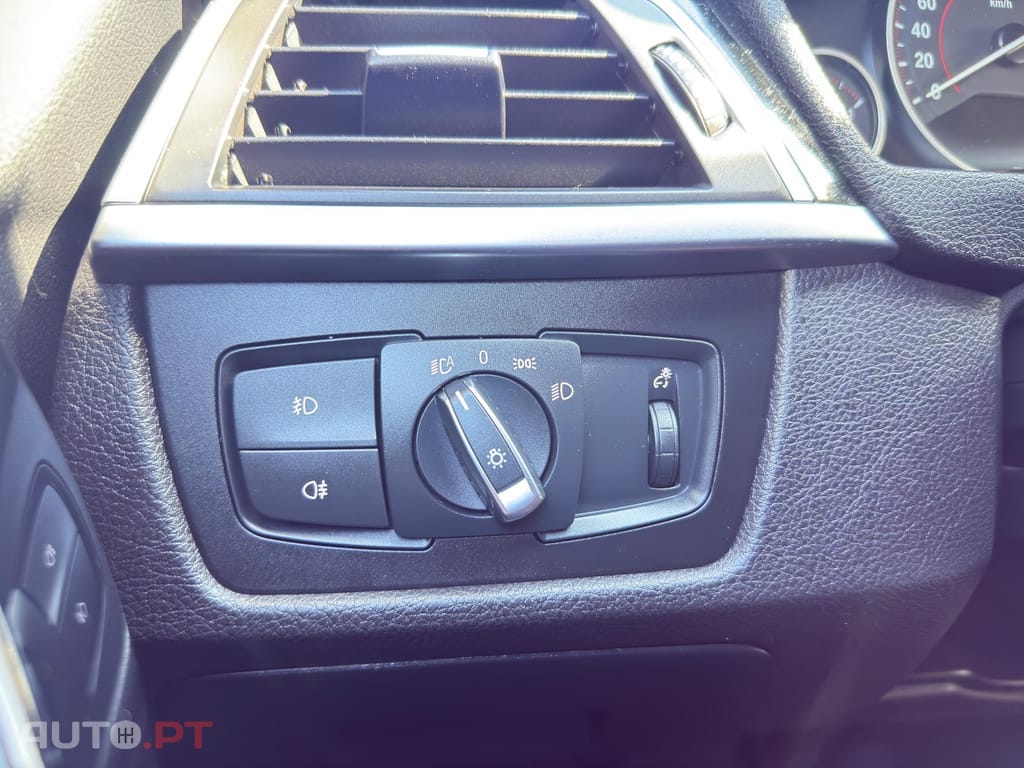 BMW 320 d Touring Aut. Efficient Dynamics Edition Blue Perf. Sport Line