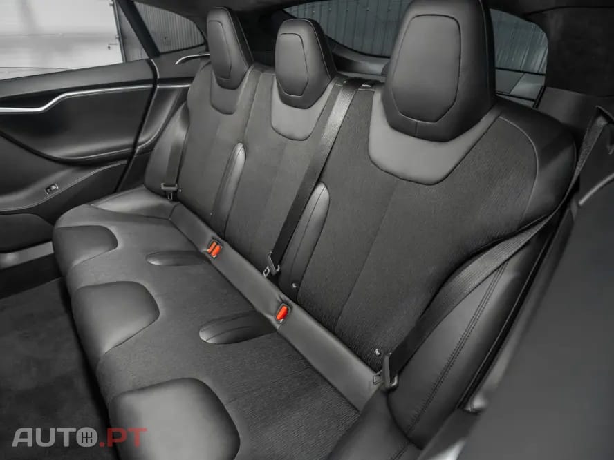Tesla Model S 75
