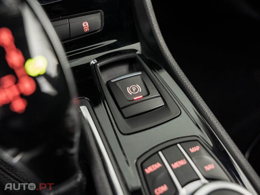 BMW 216 d Auto