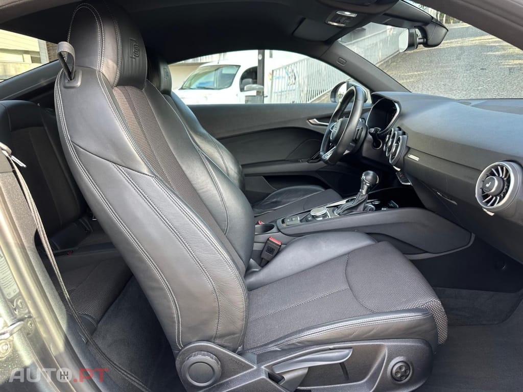 Audi TT 2.0 TFSI S-line S tronic