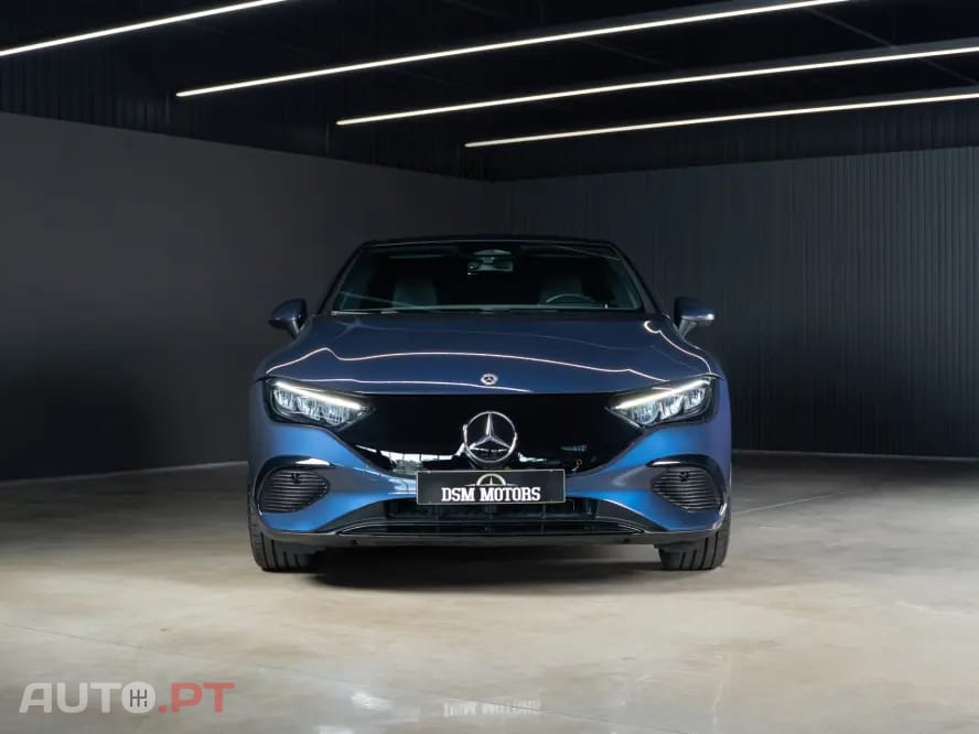 Mercedes-Benz EQE 300 Electric Art