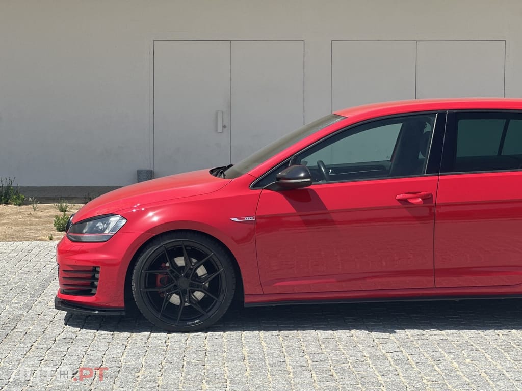 Volkswagen Golf 2.0 TSI GTI DSG