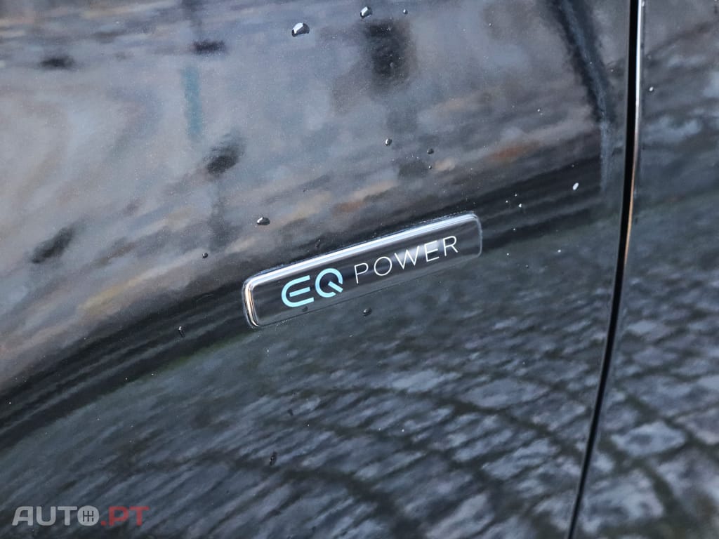 Mercedes-Benz A 250 e AMG Line