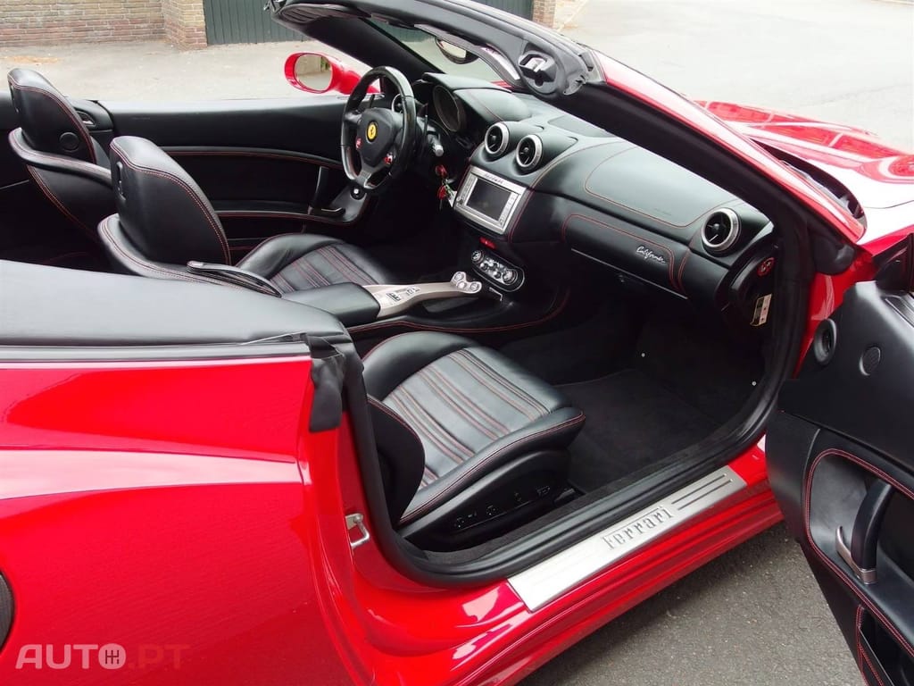 Ferrari California V8