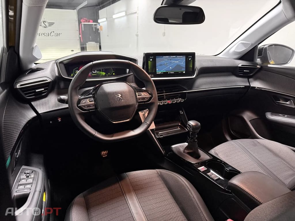 Peugeot 208 PureTech 100 Allure Pack