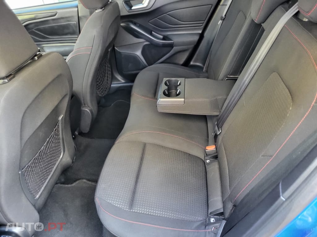 Ford Focus SW 1.0 EcoBoost MHEV ST-Line X