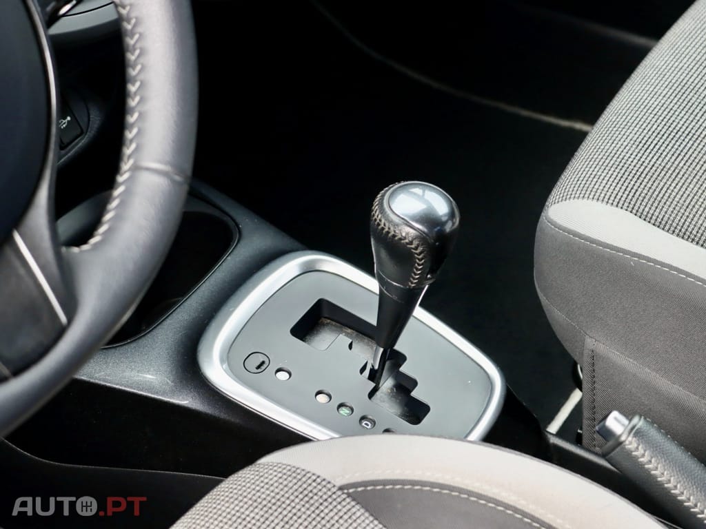 Toyota Yaris 1.5 HSD 20 Anos