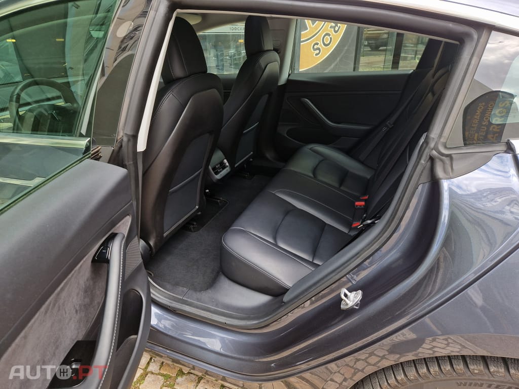 Tesla Model 3 Long-Range Dual Motor AWD