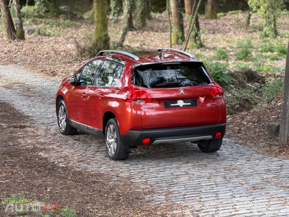 Peugeot 2008 1.2 PureTech Allure EAT6