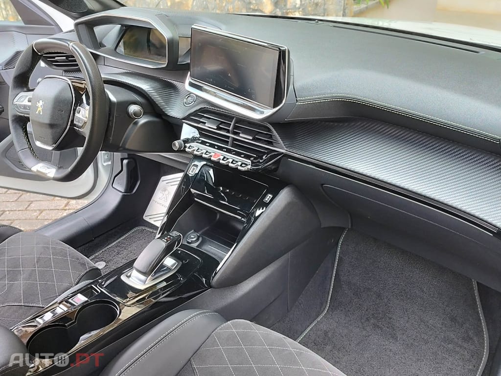 Peugeot E-208 50 kWh GT