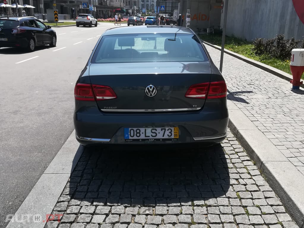 Volkswagen Passat PASSAT B7 1,6TDI 105CV CONFORT