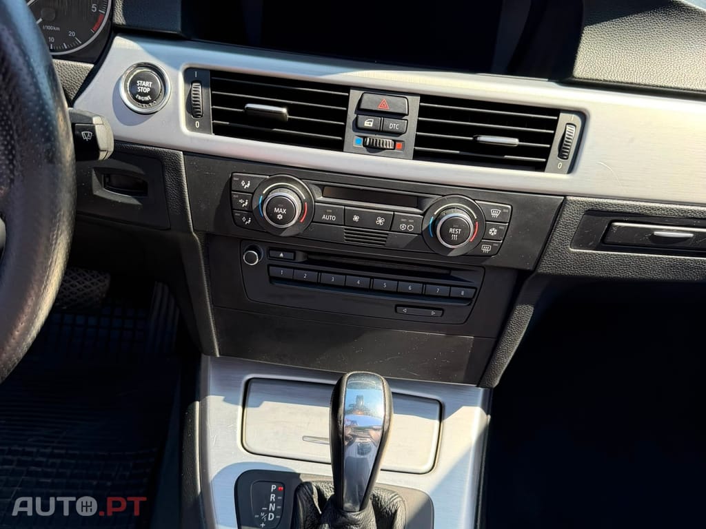 BMW 320 d Auto