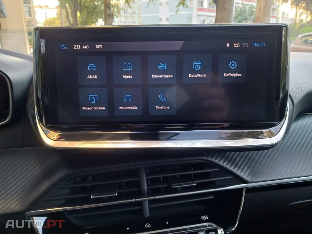 Peugeot 208 1.2 Hybrid Allure e-DCS6