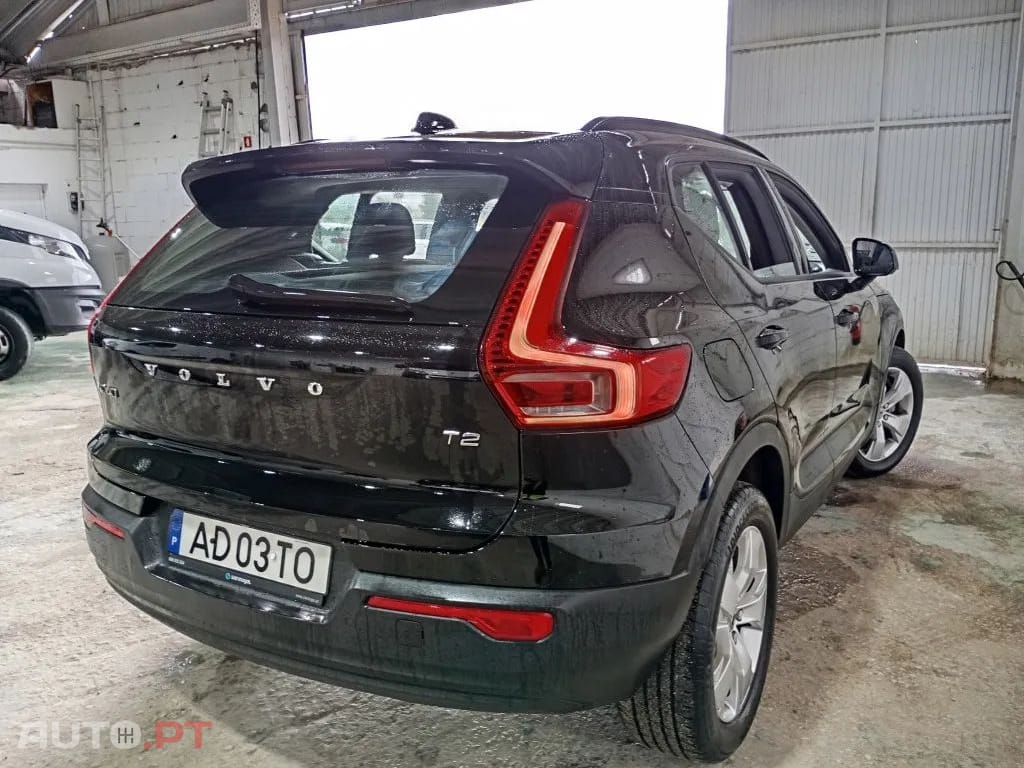 Volvo XC40 1.5 T2 Momentum
