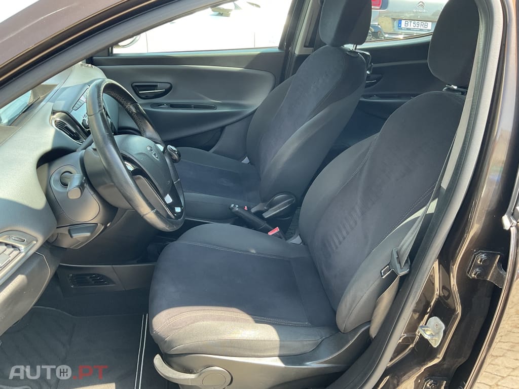 Lancia Ypsilon 1.3 M-jet S&S Urban