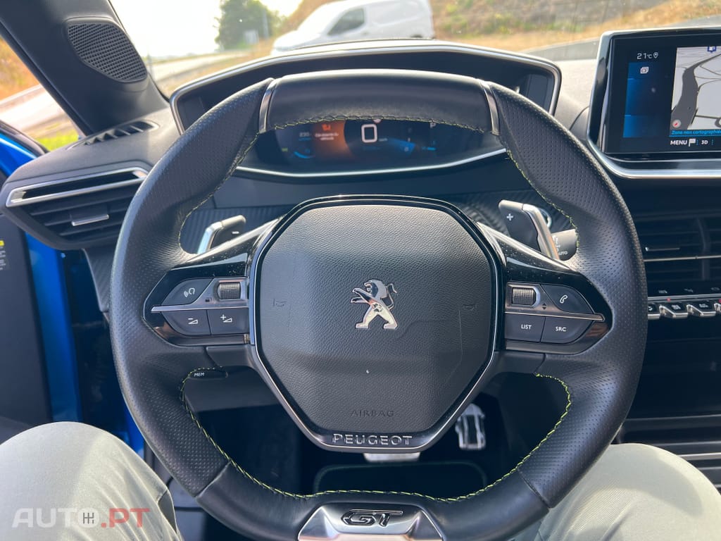 Peugeot 208 1.2 PureTech GT Line EAT8