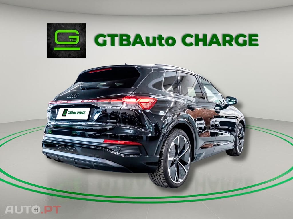 Audi Q4 E-Tron I.V.A DEDUTIVEL 55 S LINE BLACK