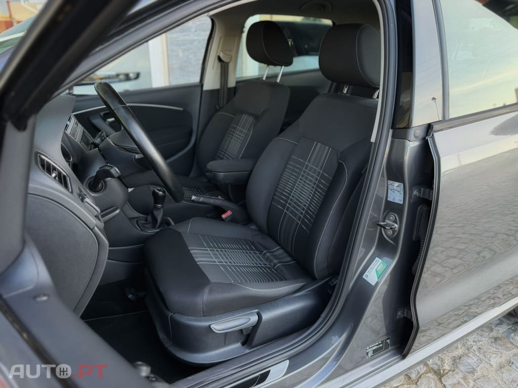 Volkswagen Polo 1.0 Lounge