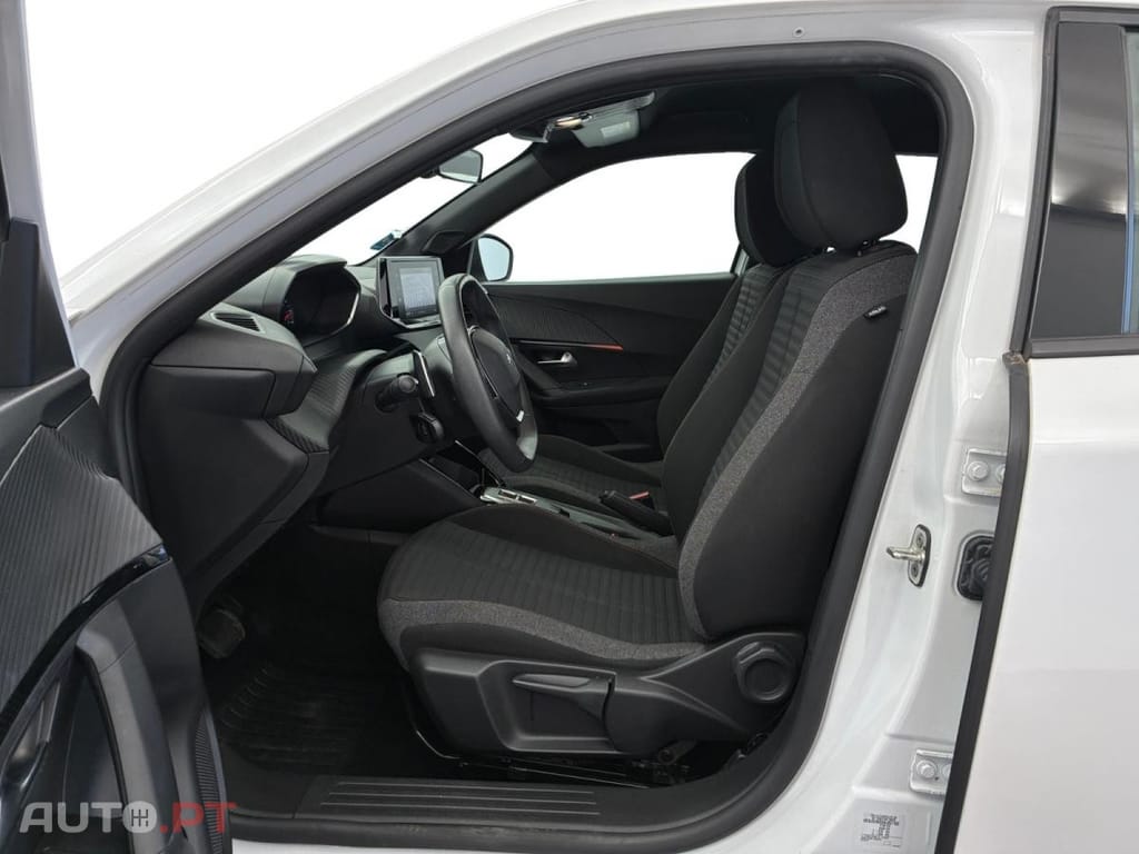 Peugeot 2008 1.2 PureTech Active Pack EAT8