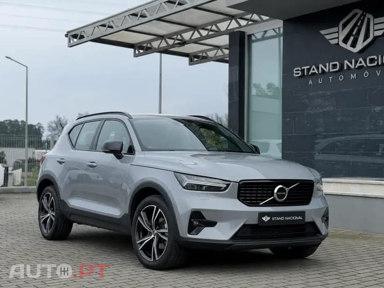 Volvo XC40 1.5 T2 Plus Dark Auto