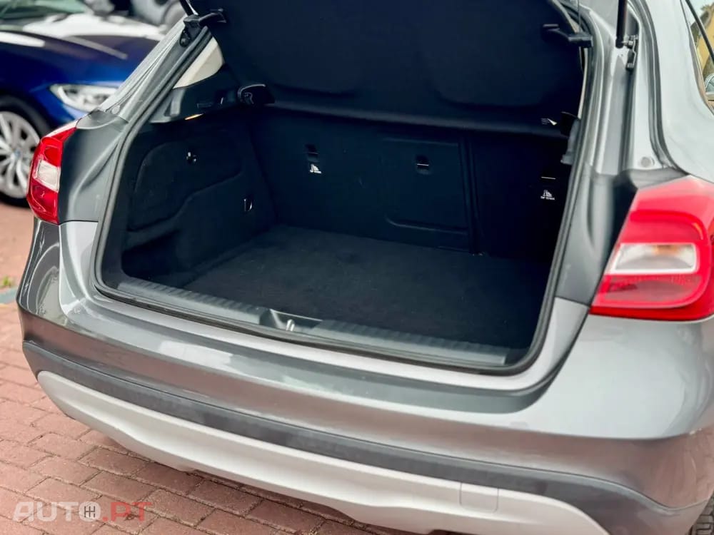 Mercedes-Benz GLA 180 d Style