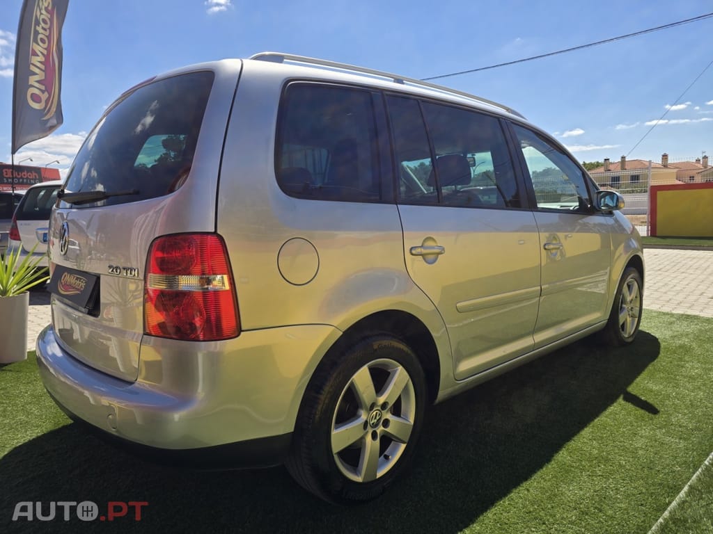 Volkswagen Touran 2.0 TDI Blue.Highline 7L