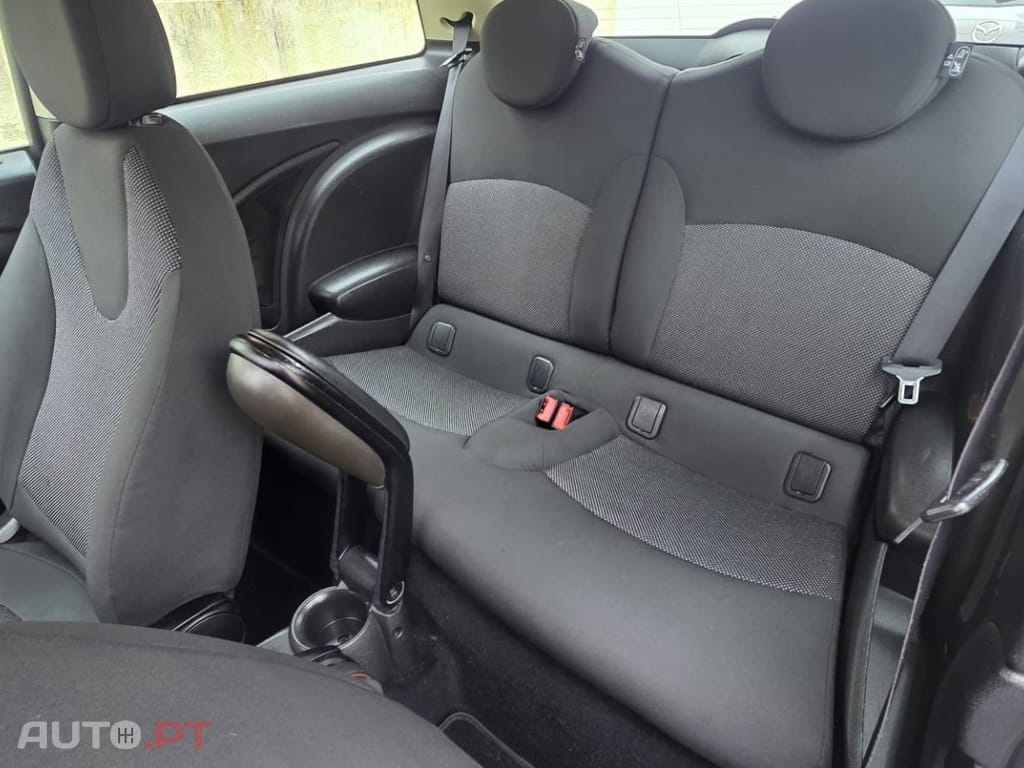 MINI Cooper Cooper D