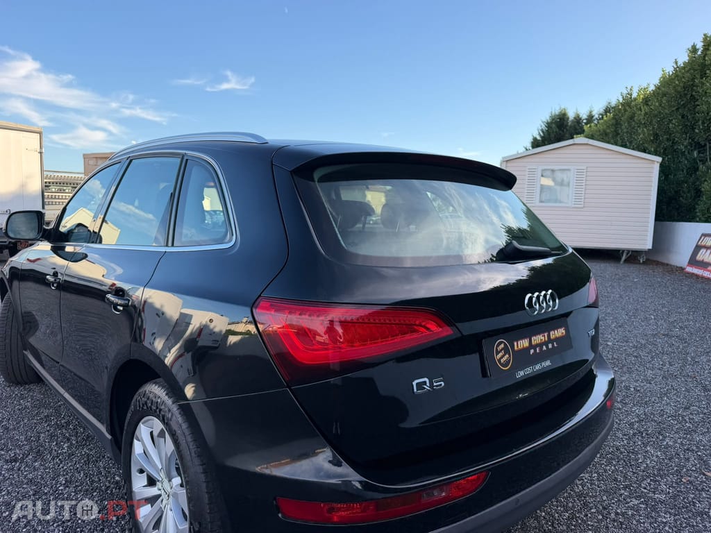 Audi Q5 2.0 TDi Business Line S-line — fotografia 24