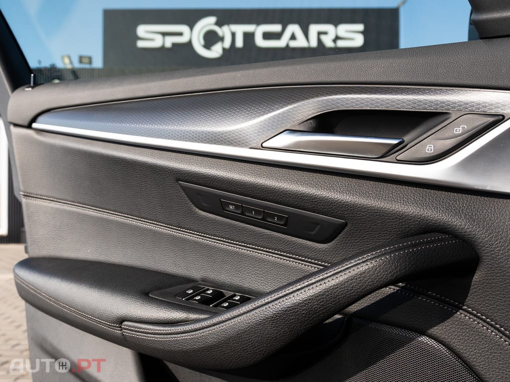 BMW 530 e Pack Desportivo M