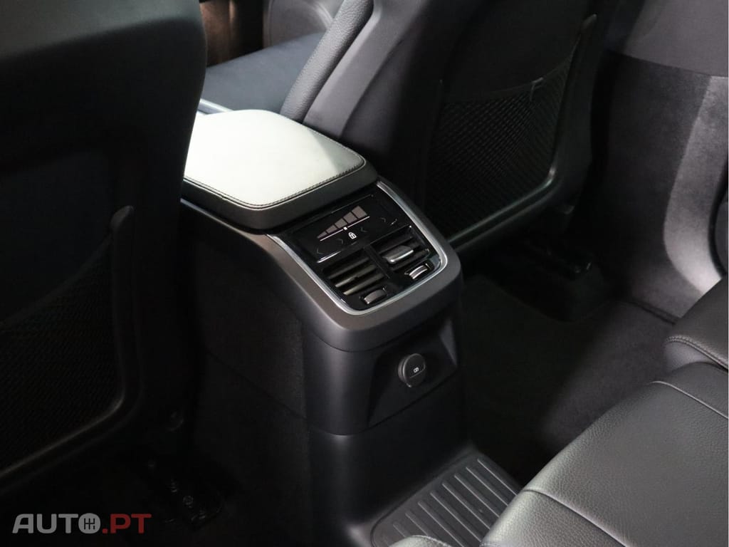 Volvo XC90 2.0 T8 PHEV Core AWD